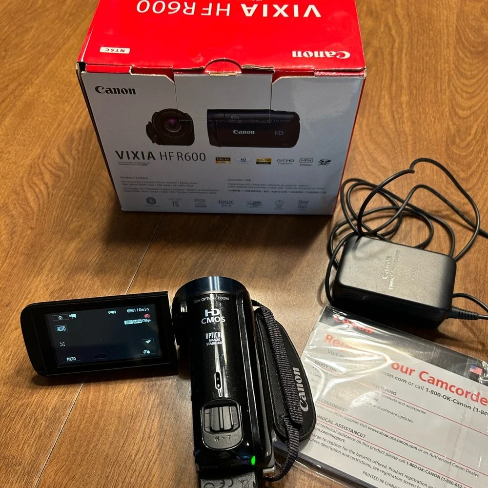 Canon VIXIA HF R600 Black Video Camera